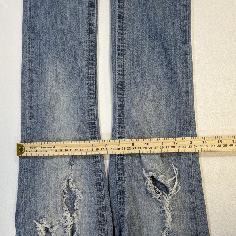 Rue21 Juniors Blue Distressed Cropped Jeans Size 21 Medium Wash Denim - Picture 2 of 12